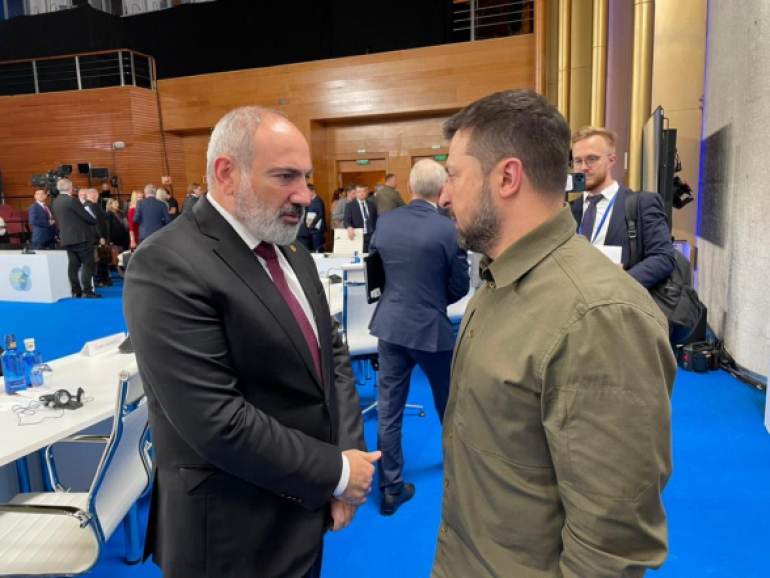 Փաշինյան և Զելենսկի. երկու ձախողված առաջնորդների պատմությունը. Վարդան Օսկանյան