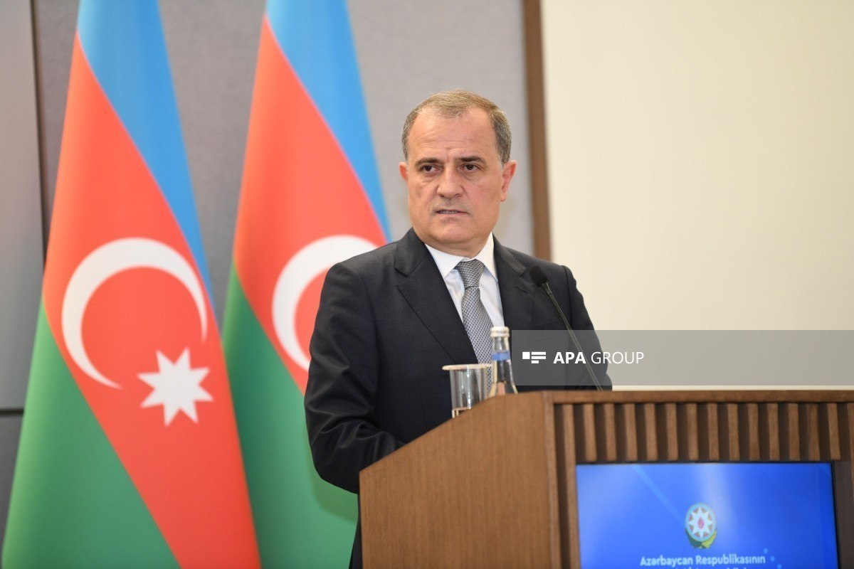 Հայաստանի հետ սահմանի ուղղությամբ ավտոճանապարհի շինարարական աշխատանքներն իրականացվել են 95 տոկոսով, իսկ երկաթուղային նախագծինը՝ 75 տոկոսով. Բայրամով