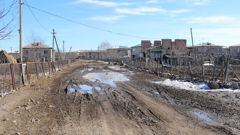 Ախալքալաքի շրջանի Ափնա գյուղը՝ առանց գազի, մանկապարտեզի և սեփական տների