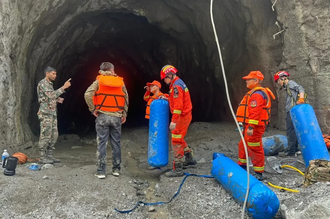 Նեպալում 2 մարդ է փրկվել թունելից՝ ջրհեղեղից 9 օր անց