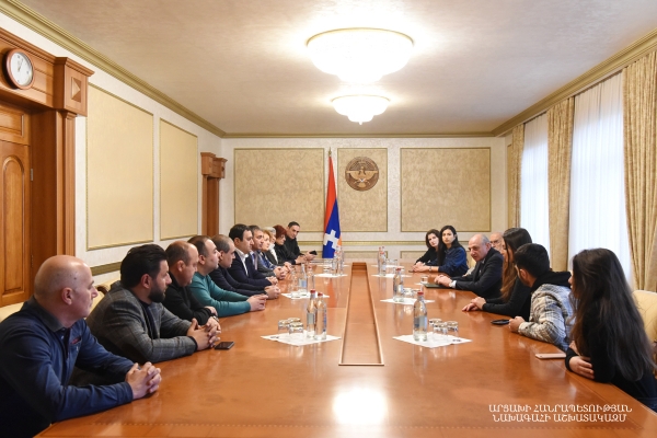 Բակո Սահակյանն ընդունել է Ուկրաինայից ժամանած մի խումբ հայ գործարարների