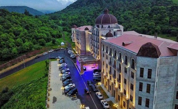 «Գոլդեն փելիս» -ով հետաքրքրվող կա. այն կարող է վաճառվել. «Ժողովուրդ»