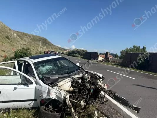 Խոշոր ավտովթար՝ Գեղարքունիքում, մեքենայի շարժիչը պոկվել և շպրտվել է․ վիրավորներ կան