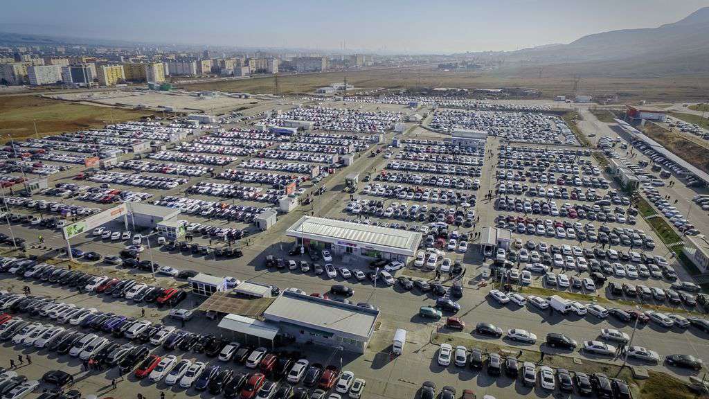 Վրաստանը Ռուսաստանի և Բելառուսի քաղաքացիների համար արգելել է մեքենաների վերաարտահանումը