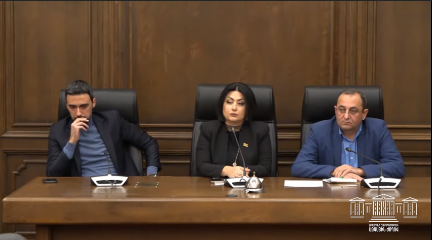 Խորհրդարանական ճեպազրույցները՝ ուղիղ 
