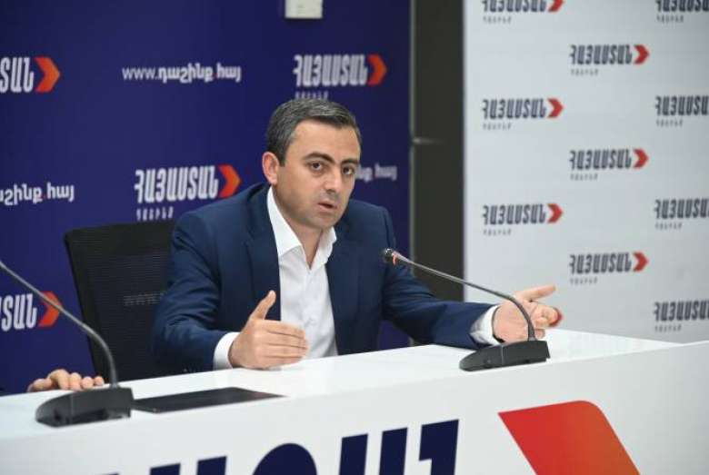 Իշխան Սաղաթելյանը ՀՅԴ Երևանի կառույցի անդամների հետ քննարկել է դիմադրության կազմակերպման աշխատանքները