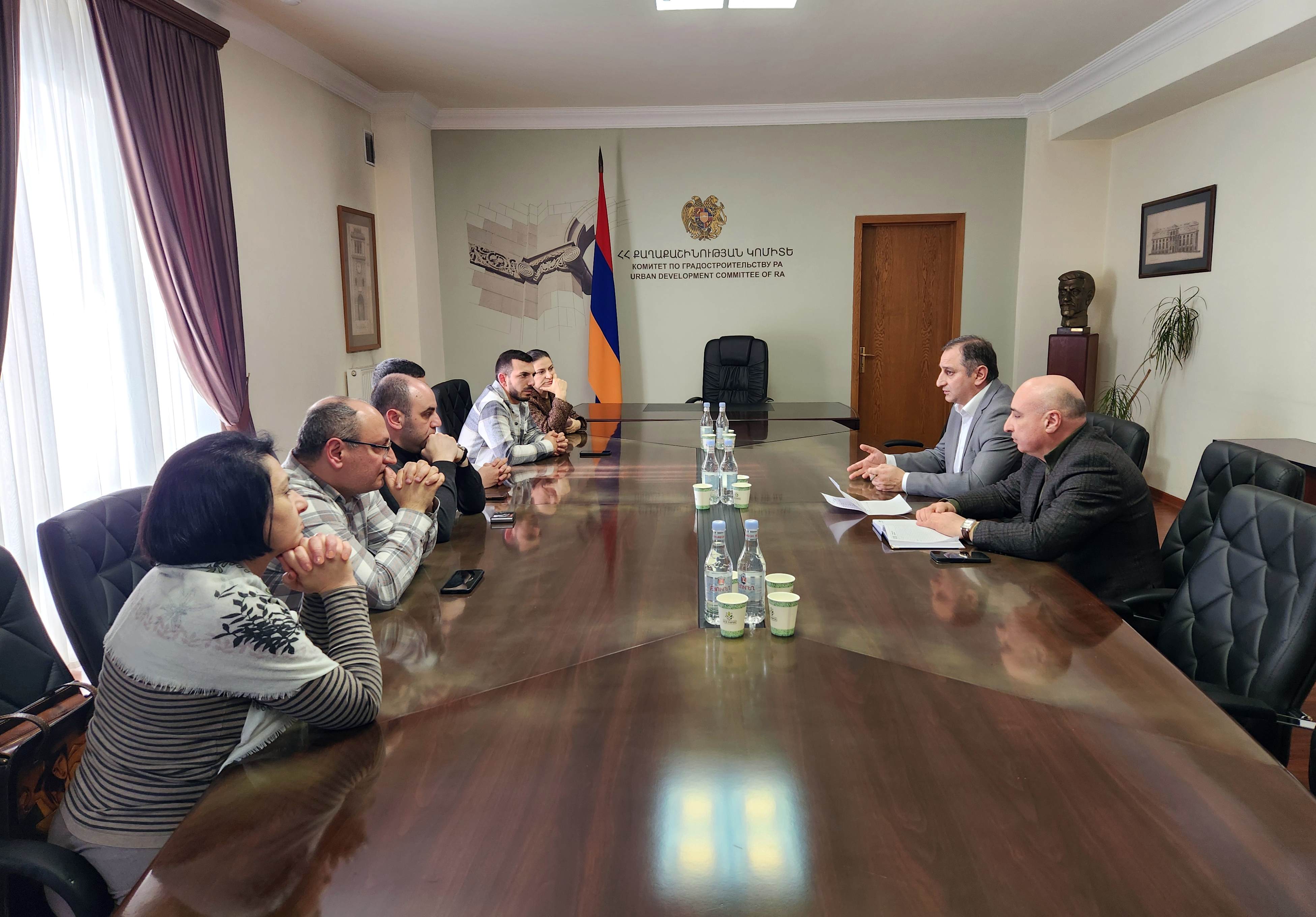 Քաղաքաշինության կոմիտեում քննարկվել է «Կոմիտաս պարկ» բնակելի թաղամասի գազամատակարարման հարցի կարգավորման ընթացքը 