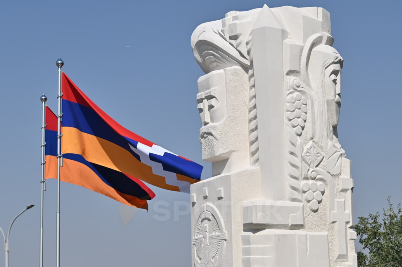 Եռաբլուրում բացվեց «Արցախի կանչ» հուշարձանը (տեսանյութ)