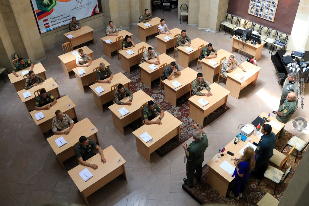 ՊՆ «Մայր Հայաստան» ռազմական թանգարանում անցկացվել է «Խաղաղության մարտիկ» մրցույթի «Էրուդիտ» մրցաձևը