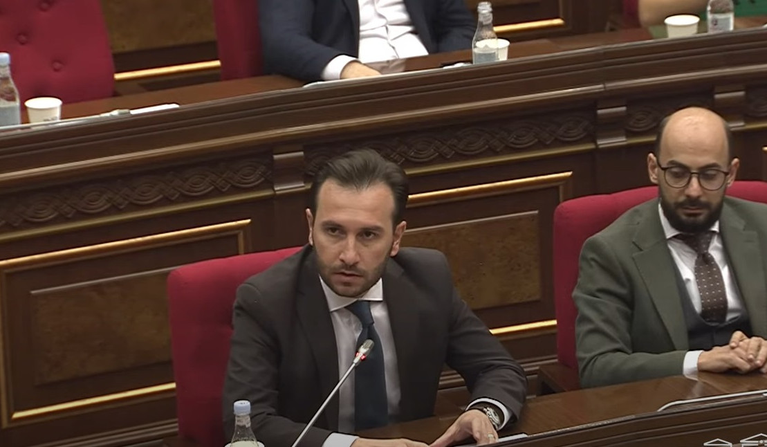 «Դեմ ենք քվեարկելու ԼՂ ժողովրդի հարցով քննիչ հանձնաժողովի ստեղծմանը», «Տորպեդահարում և հրաժարվում եք սահմանադրական լիազորություններից». քննարկում` ԱԺ-ում