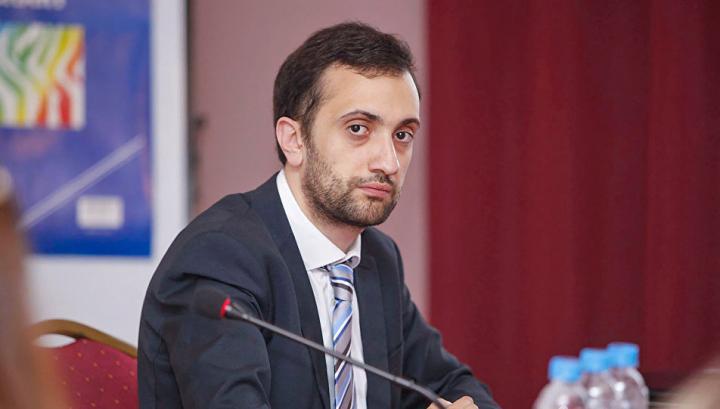 Հայաստանը դարձավ աշխարհի առաջատարը՝ COVID-ի մահերով. Իոաննիսյան