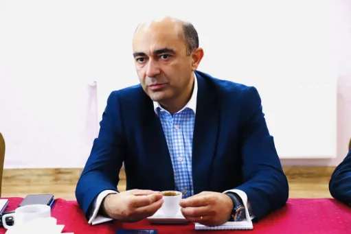 Պահանջում եմ մարտ ամսվա մեջ արագ հանրաքվեի դնել ՀՀ «ուկրաինացումը», վստահ եմ, որ հայ ազգը մերժելու է