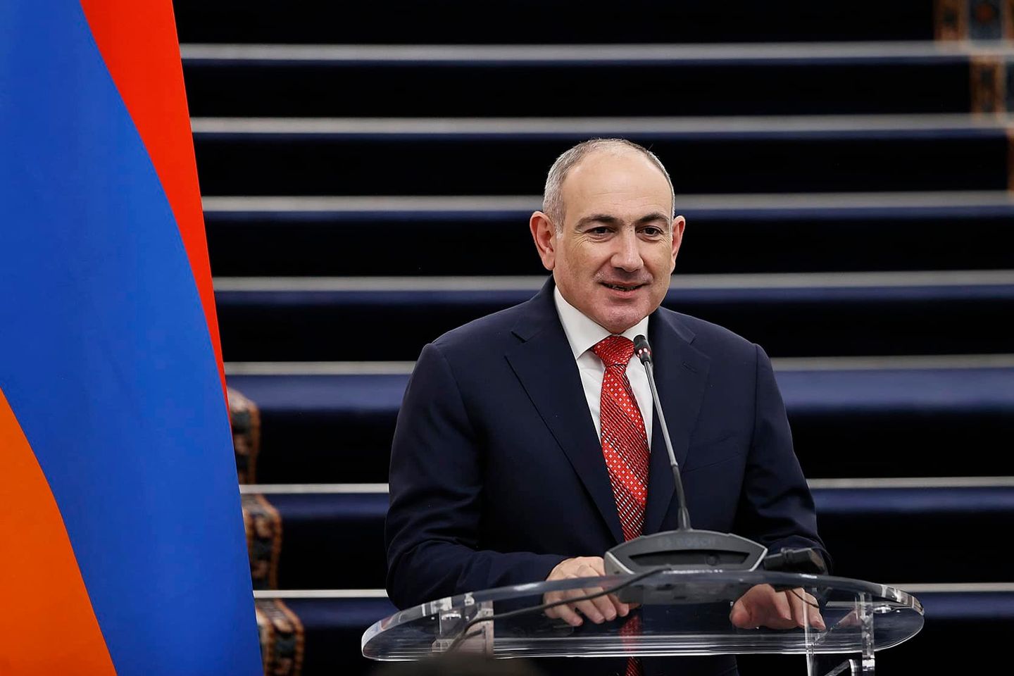 «Ես տենց բան եմ ասե՞լ». Փաշինյանը մոռացել է «շինելու» մասին իր ասածը