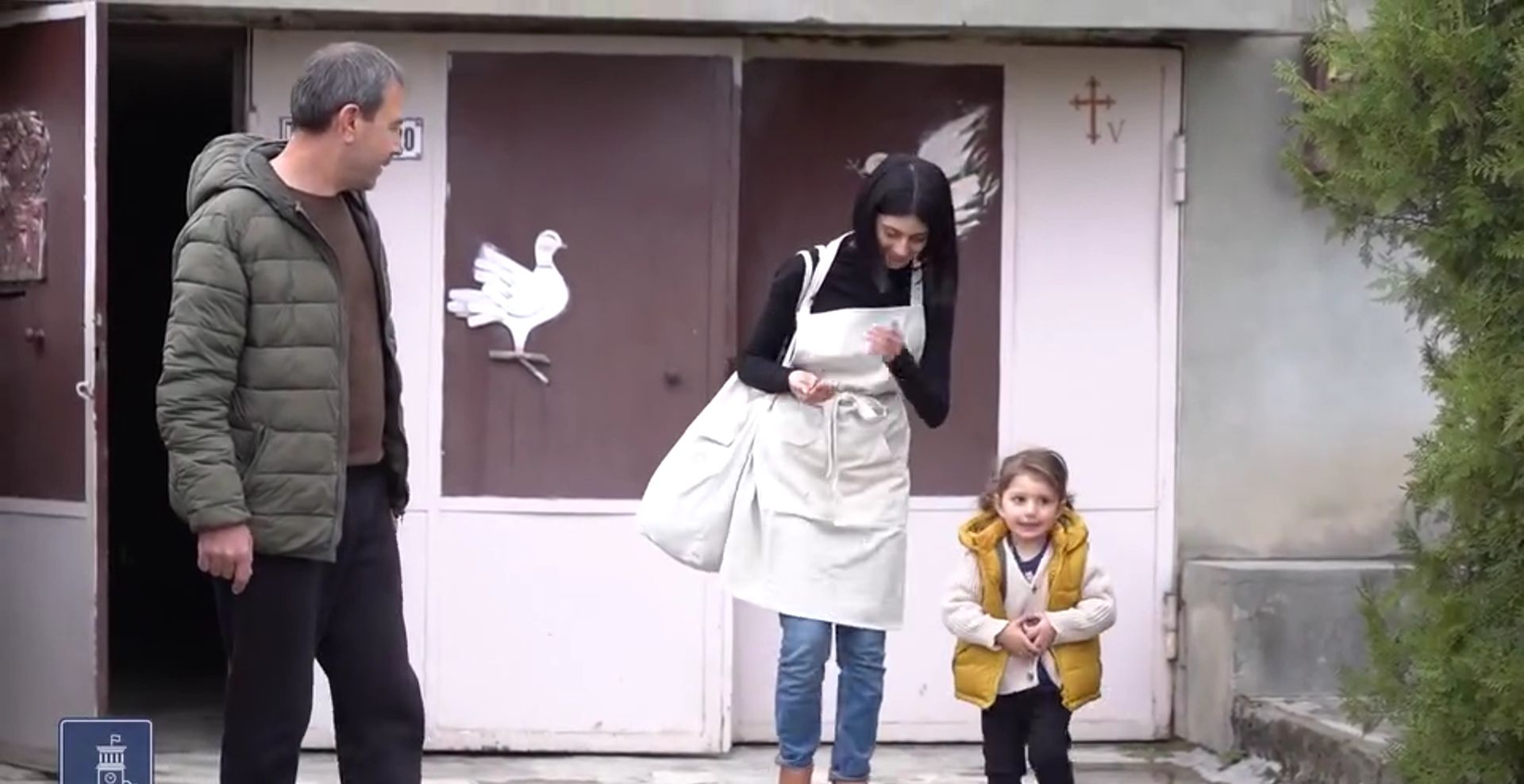 ԼՂ-ից բռնի տեղահանված Էլինա Բալասանյանը փոքրիկ թռչնաբուծական ֆերմա է հիմնել (տեսանյութ)