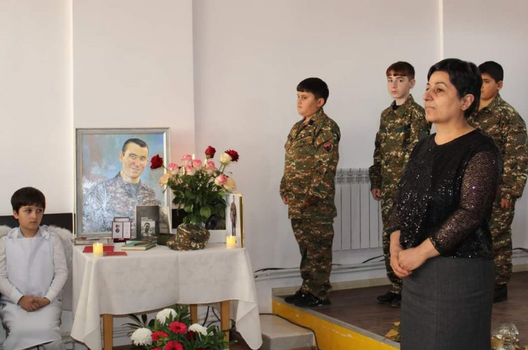 Բերդում հուշ-ցերեկույթ է անցկացվել՝ նվիրված 44-օրյա պատերազմի ընթացքում զոհված Սուրեն Մելիքբեկյանի հիշատակին