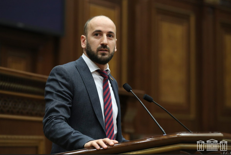 Արտառոց բան չեմ տեսել, որ ասեմ՝ չէ, չեմ ուզում Վարդևանյանը լինի, ուզում եմ Կարապետյանը կամ Ղազինյանը լինի մեր թեկնածուն. Գաբրիելյանը՝ ԱԺ փոխնախագահի ընդդիմադիր թեկնածուի ընտրության մասին