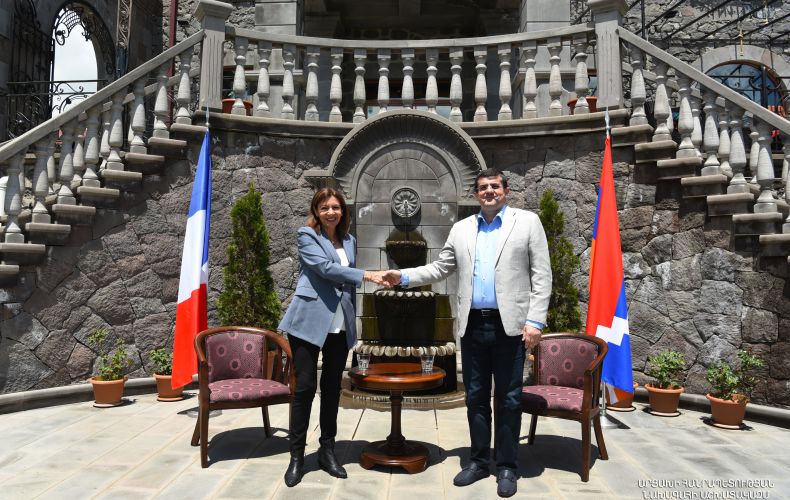 Президент Арутюнян принял делегацию во главе с мэром Парижа Анн Идальго