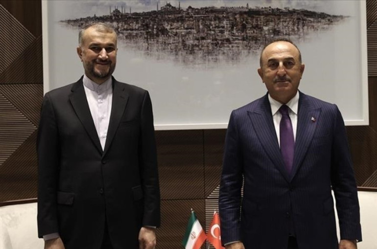 Իրանի և Թուրքիայի ԱԳ նախարարները քննարկել են տարածաշրջանային գործընթացները