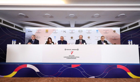 Վարչապետի աշխատակազմը թերանում է անգամ հասարակ մամուլի ասուլիս կազմակերպելու հարցում․ խառնաշփոթ մեկ անվան պատճառով․ «Ժողովուրդ»