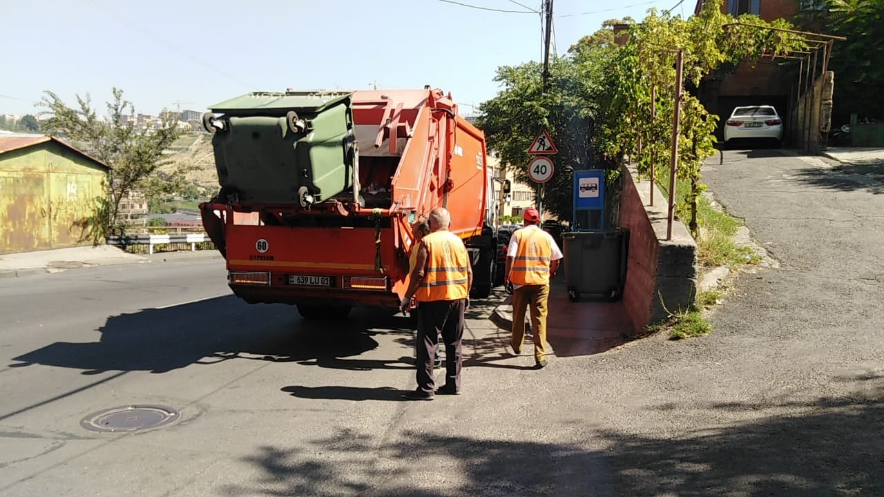 Կրակոցներ՝ Նորք-Մարաշում․ կրակել են Երևանի քաղաքապետարանի մաքրման հիմնարկի աշխատակիցների ուղղությամբ