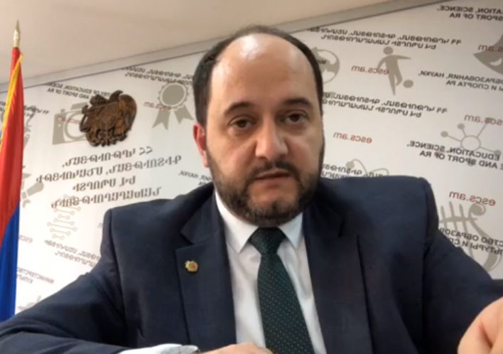 Արայիկ Հարությունյանը՝ բուհերի ընդունելության կարգի ու քննությունների վերաբերյալ (ուղիղ)