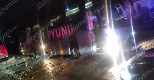 Շիրակի մարզում «Փյունիկ» ֆուտբոլային ակումբի ավտոբուսը արգելափակվել է փոսում