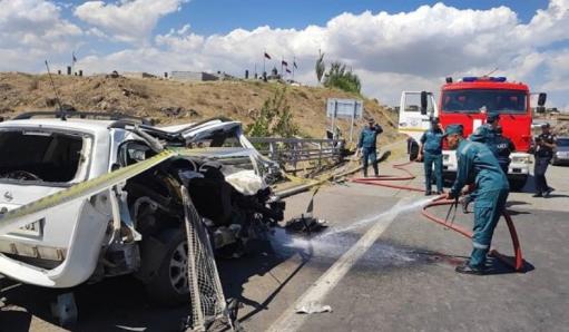 Ավտոմեքենան բախվել է երկաթե արգելապատնեշին. կա տուժած