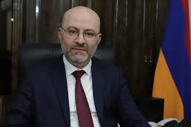 «Քաղաքական հայտարարությունները չի կարելի անձնավորել». մարզպետը կոչ է արել Գյումրին չտանել ցնցումների
