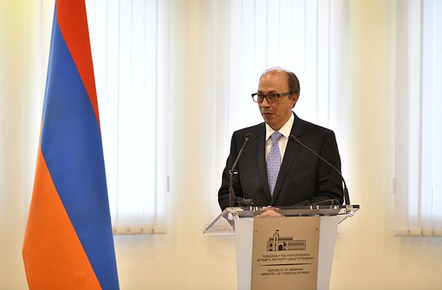Глава МИД Армении посетит Объединенные Арабские Эмираты