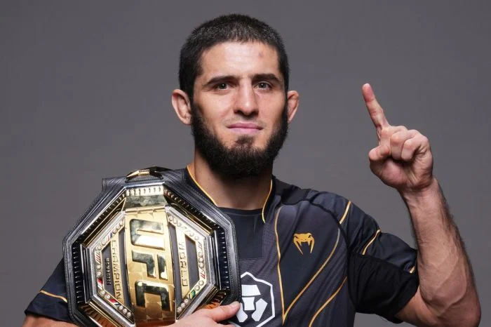 UFC. Իսլամ Մախաչեւը պաշտպանեց տիտղոսը (տեսանյութ)