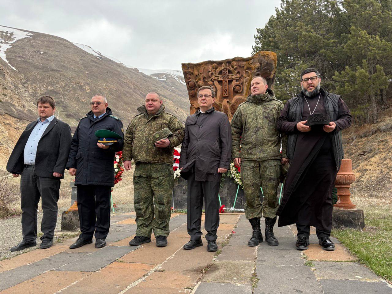 Ռուս դիվանագետները Հայոց ցեղասպանության զոհերի հիշատակը ոգեկոչել են ոչ միայն Երևանում, այլև մարզերում