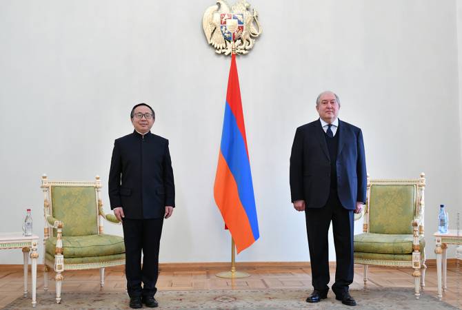 Արմեն Սարգսյանը հանդիպել է Հայաստանում Չինաստանի դեսպան Ֆան Յունի հետ