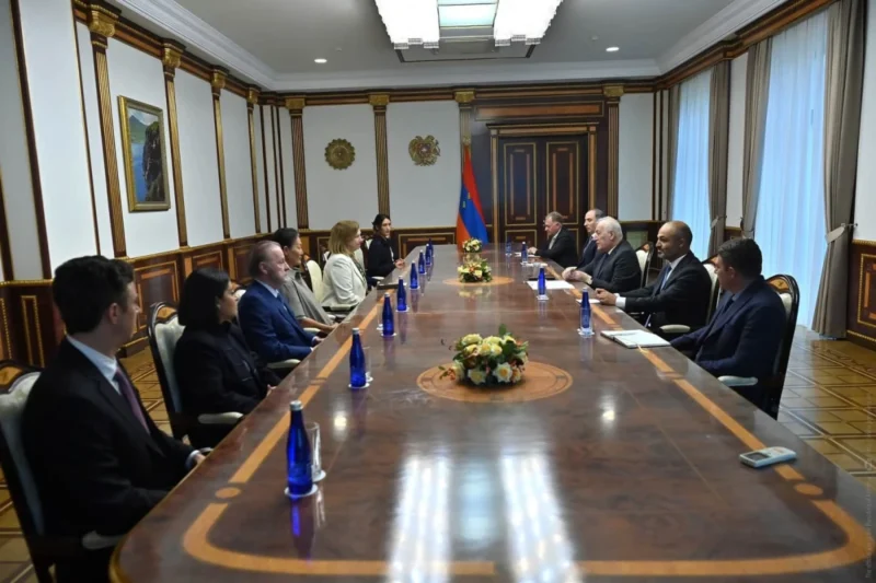 Խաչատուրյանն ու ՀՀ-ում ԱՄՆ նախկին դեսպանը քննարկել են տարածաշրջանային զարգացումները