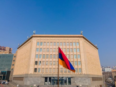 Американский университет Армении перевел занятия в онлайн на фоне иранских угроз