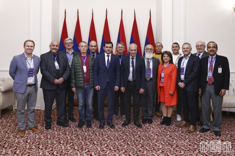 ՀՀ ԱԺ փոխնախագահը հյուրընկալել է Միկրոէլեկտրոնիկայի միջազգային ֆորումի շրջանակում Հայաստան ժամանած մի խումբ գիտնականների