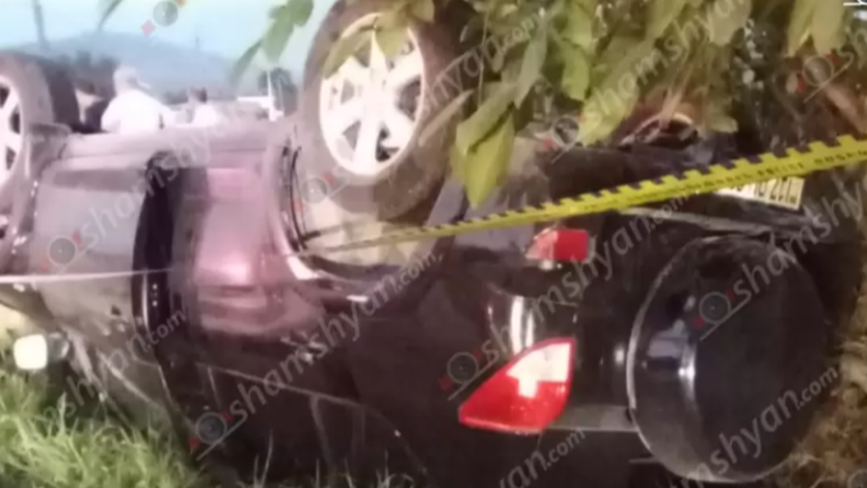«Mercedes»-ը վթարային իրավիճակ է ստեղծել, ինչի պատճառով բախվել են «Tesla»-ն և «Toyota RAV4»-ը կան վիրավորներ