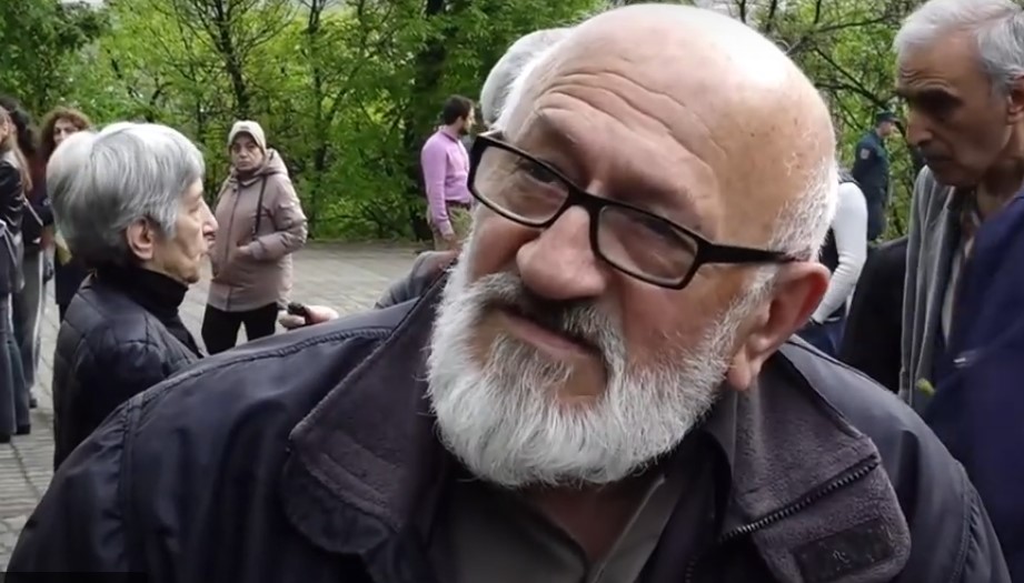 Ժամը 6-ից դուրս եմ եկել տնից, որ գամ հասնեմ, չեն թողնում բարձրանանք Ծիծեռնակաբերդ. տարեց քաղաքացի