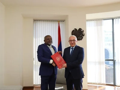 Անգոլայի Հանրապետության նորանշանակ դեսպանն իր հավատարմագրերի պատճենն է հանձնել ՀՀ ԱԳ նախարարի տեղակալին