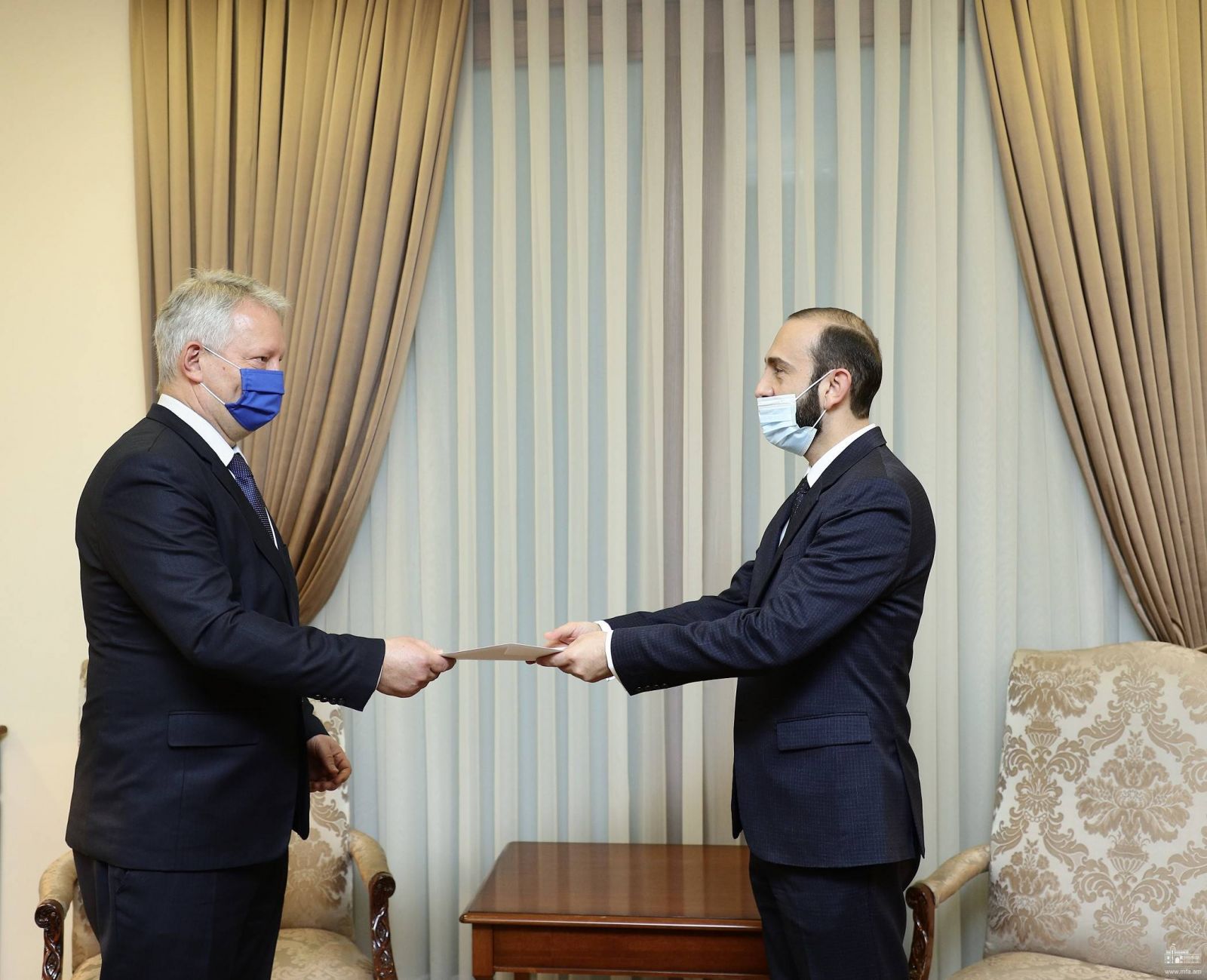 Арарат Мирзоян и посол Германии обсудили провокационные действия Азербайджана