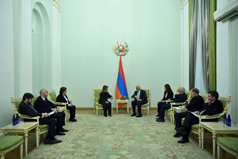 Լիբանանը տարածաշրջանում Հայաստանի կարևոր գործընկերներից է․ ՀՀ նախագահը՝ Լիբանանի դեսպանին