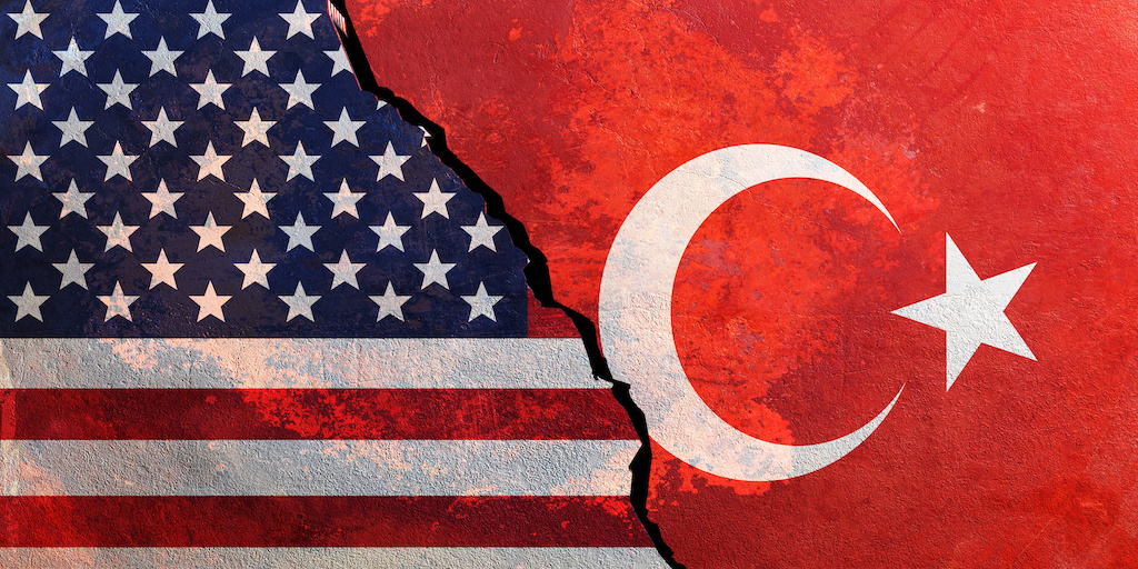 Ռոբերտ Մենենդեսը Թուրքիան անվանել է ամենամեծ սպառնալիքն Արևելյան Միջերկրականում
