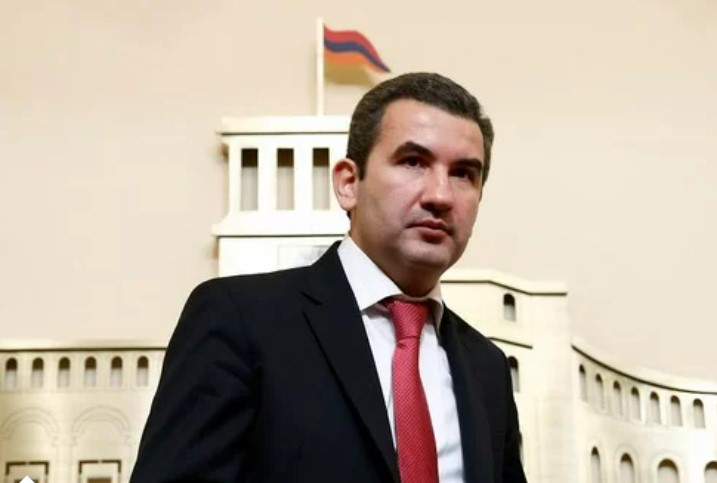 ՏՄՊՊ հանձնաժողովի նախկին նախագահ Արտակ Շաբոյանն ու ընտանիքը հրավիրվել են Դատախազություն  