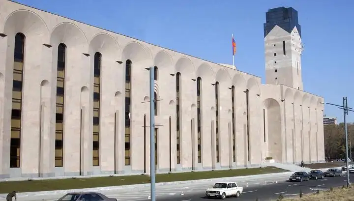 Կոռուպցիոն կասկածով գրեթե մի ողջ վարչություն եմ լուծարել. քաղաքապետ