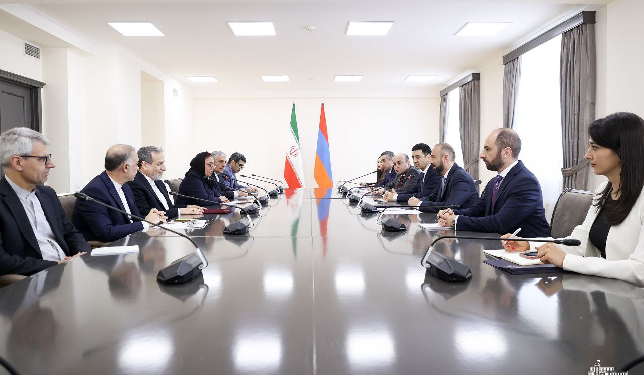 Տեղի է ունեցել Միրզոյանի և Իրանի ԱԳ նախարարի՝ ընդլայնված կազմով հանդիպումը
