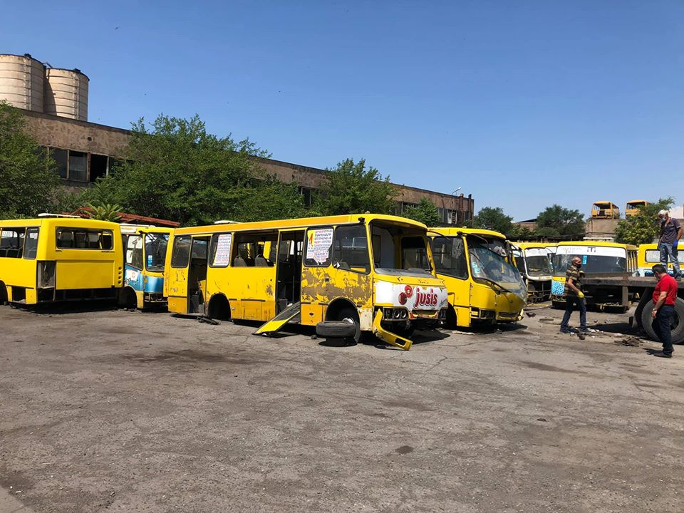 Հուսով եմ նոր ավտոբուսների ժամանումը ավելի առաջանցիկ կլինի, քան մաշվածության պատճառով հների վերացումը․ Խաժակյան (լուսանկարներ)