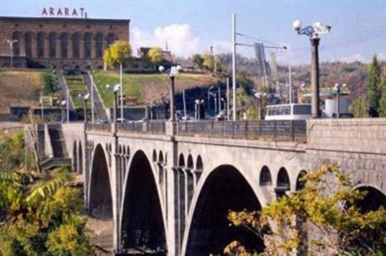 Քաղաքացին ցանկացել է նետվել Երևանի Հաղթանակ կամրջից