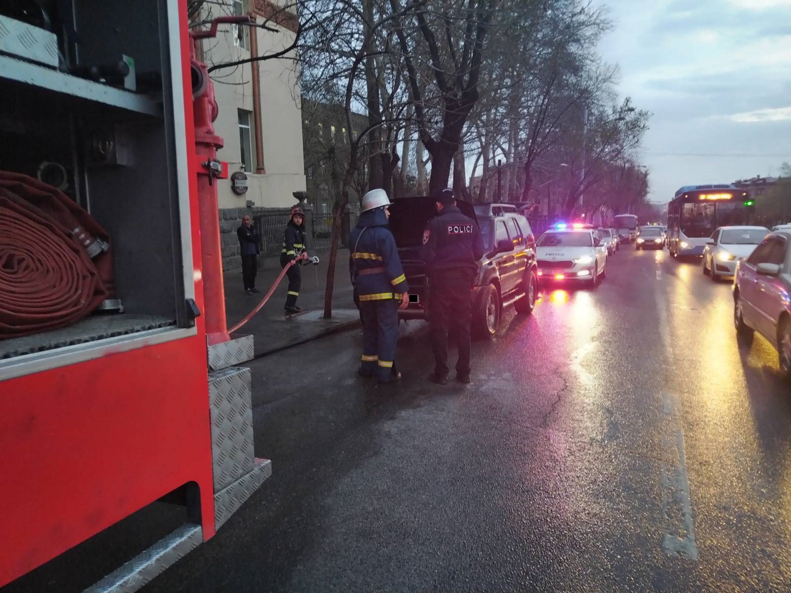 Երևանում ավտոմեքենայում հրդեհ է բռնկվել. կա տուժած