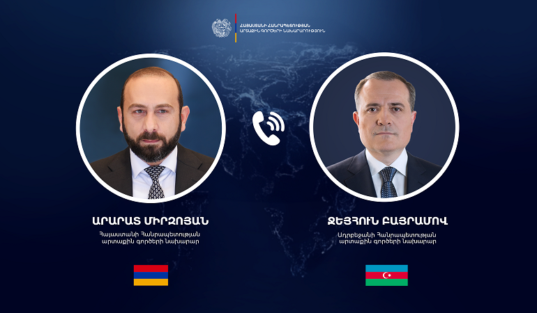 Главы МИД Армении и Азербайджана провели телефонный разговор