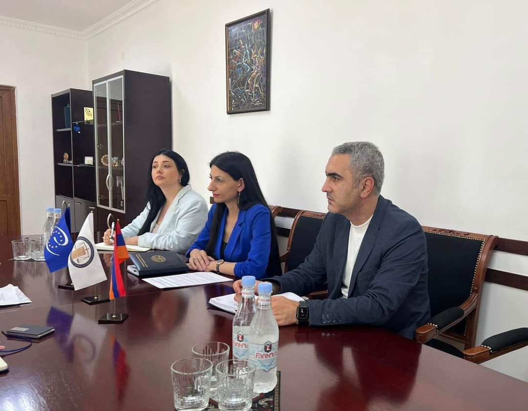 ՄԻՊ-ն ու ԵԽԽՎ պատգամավորը քննարկել են Լաչինի միջանցքի շրջափակման հետևանքով ստեղծված իրավիճակը