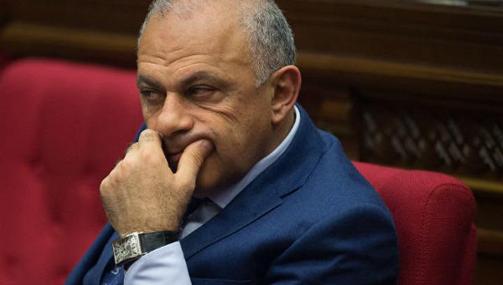 «Հրապարակ»․ Ես Քոչարյանի դեմ ցուցմունք տվող չեմ․ Ալիկ Սարգսյան